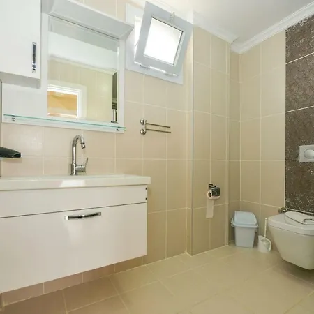 Вилла Karbeyaz - 5 Bedroom Luxury In Hisaronu Олудениз