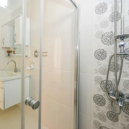 Вилла Karbeyaz - 5 Bedroom Luxury In Hisaronu *
