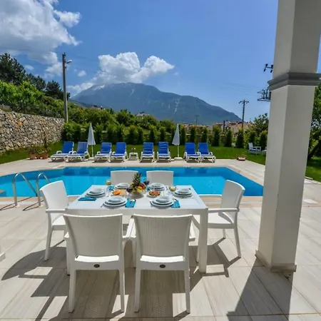 Karbeyaz - 5 Bedroom Luxury In Hisaronu