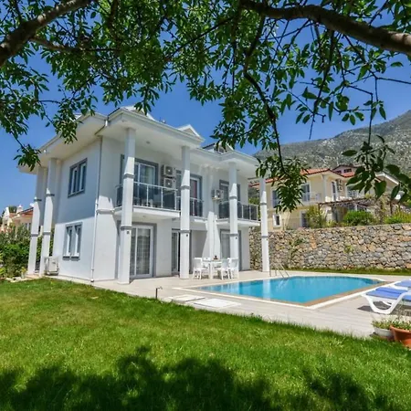 Villa Karbeyaz - 5 Bedroom Luxury In Hisaronu Ölüdeniz