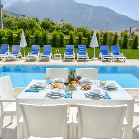 Villa Karbeyaz - 5 Bedroom Luxury In Hisaronu